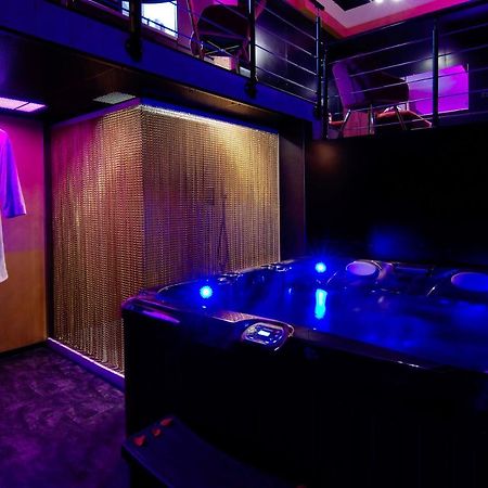 Mieuxqualhotel Jacuzzi Privatif Love Room Bordeaux Eksteriør bilde